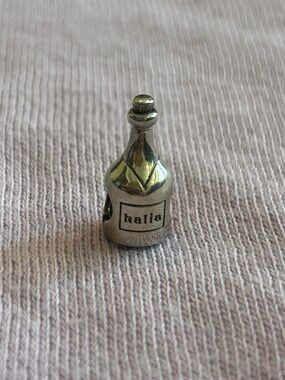 Halia "Champagne" Charm - Sterling Silver